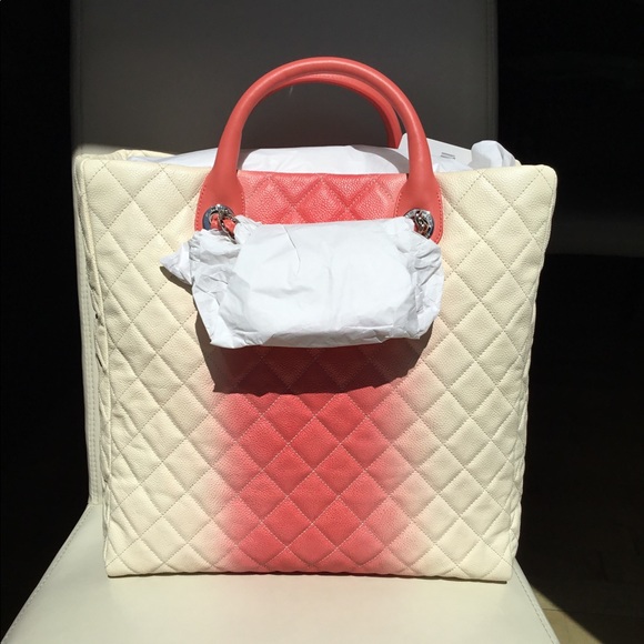 CHANEL Caviar Ombré Bag - Picture 3 of 7